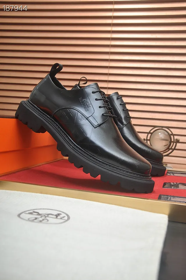 Hermès কালো পালিশ করা চামড়ার বন্ধ লেস অক্সফোর্ড জুতো 8