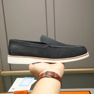 Hermès 黑白麂皮鞋面 对比缝线 鞍形乐福鞋