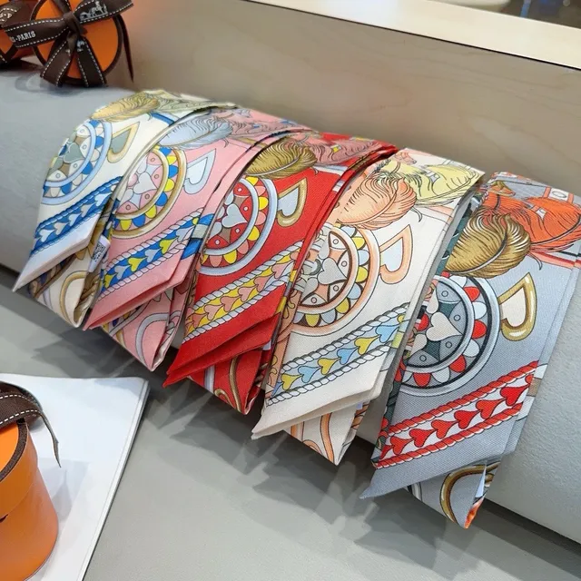 Hermès अश्वारोही नमूना भूरा रेशम का दुपट्टा 3