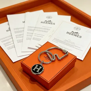 Hermès H Charm 钥匙圈 银色 黑色珐琅 手链