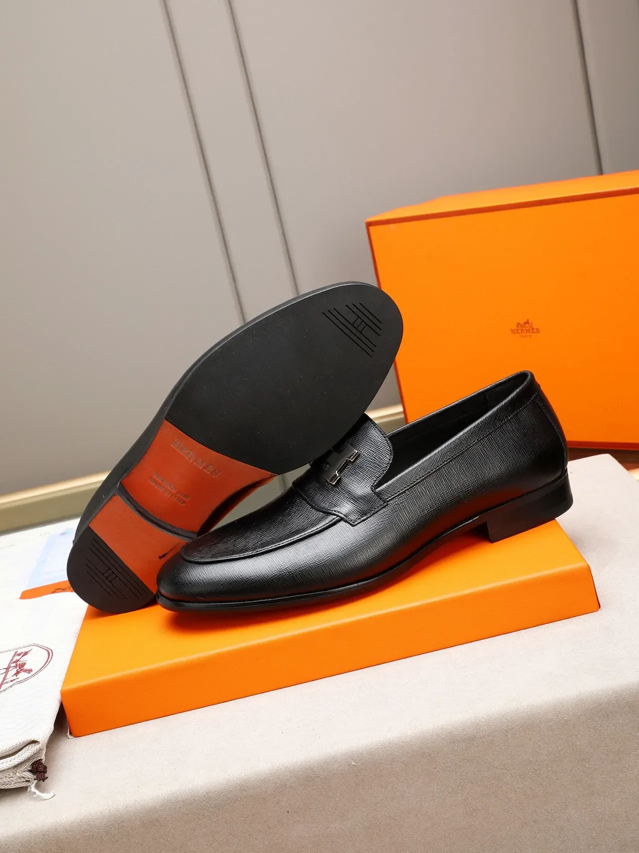 Hermès H Jour جلد أسود بنسيج H-Buckle حذاء لوفر 4