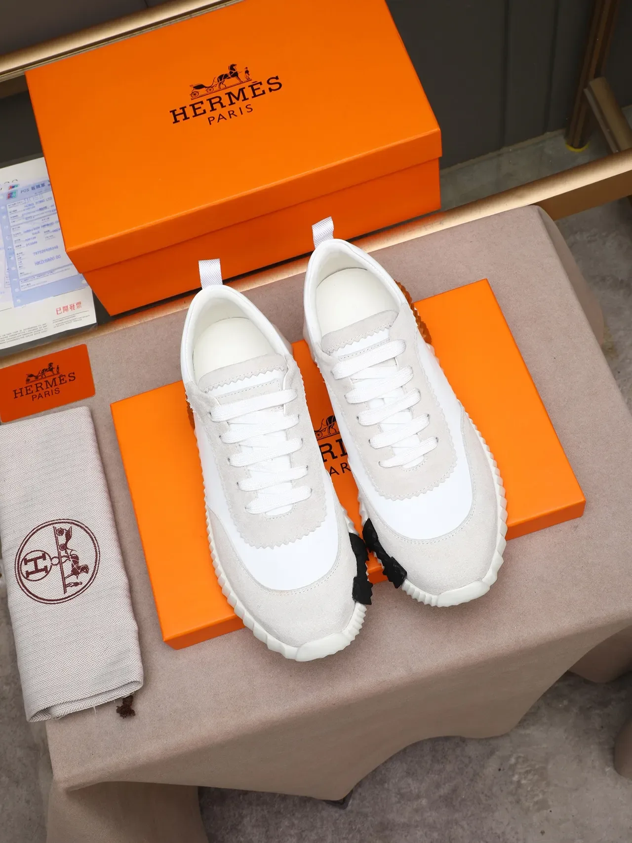 Hermès H Pantin Tênis Lifestyle Branco e Laranja 3