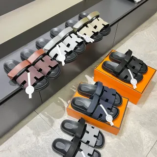 Hermès Oran 黑棕色 双带 H-Motif 镂空 拖鞋