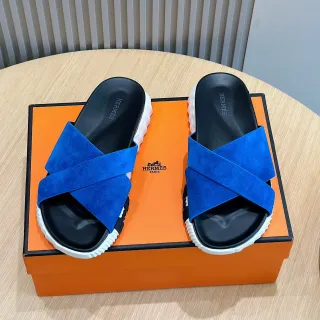 Hermès Oran नीली भेड़ चमड़े की क्रॉस स्ट्रैप स्लिपर्स