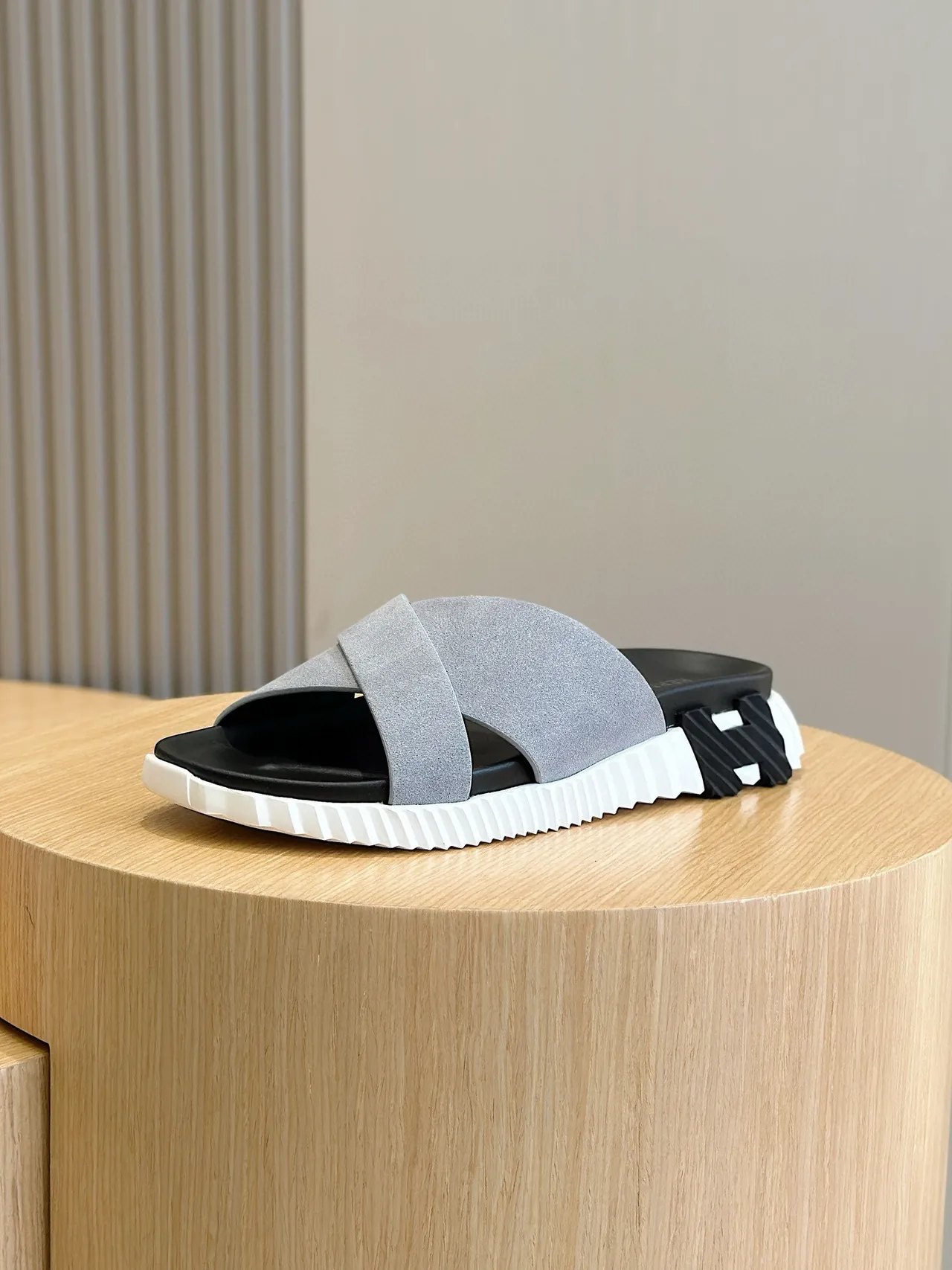 Hermès Oran Gray Black Cross-Strap Suede-Textured Slippers 2