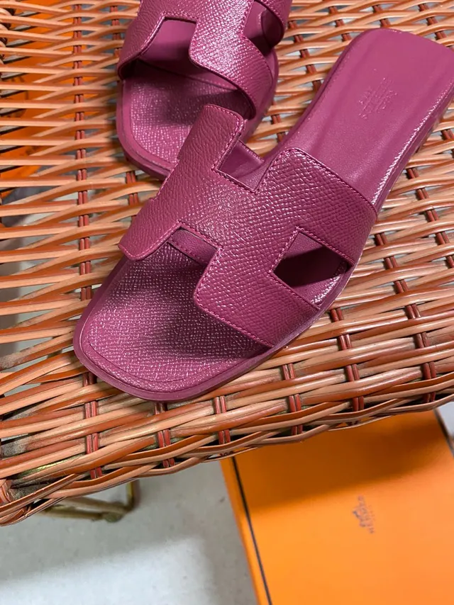 Hermès Oran Magenta Leather H-Strap Slippers 5