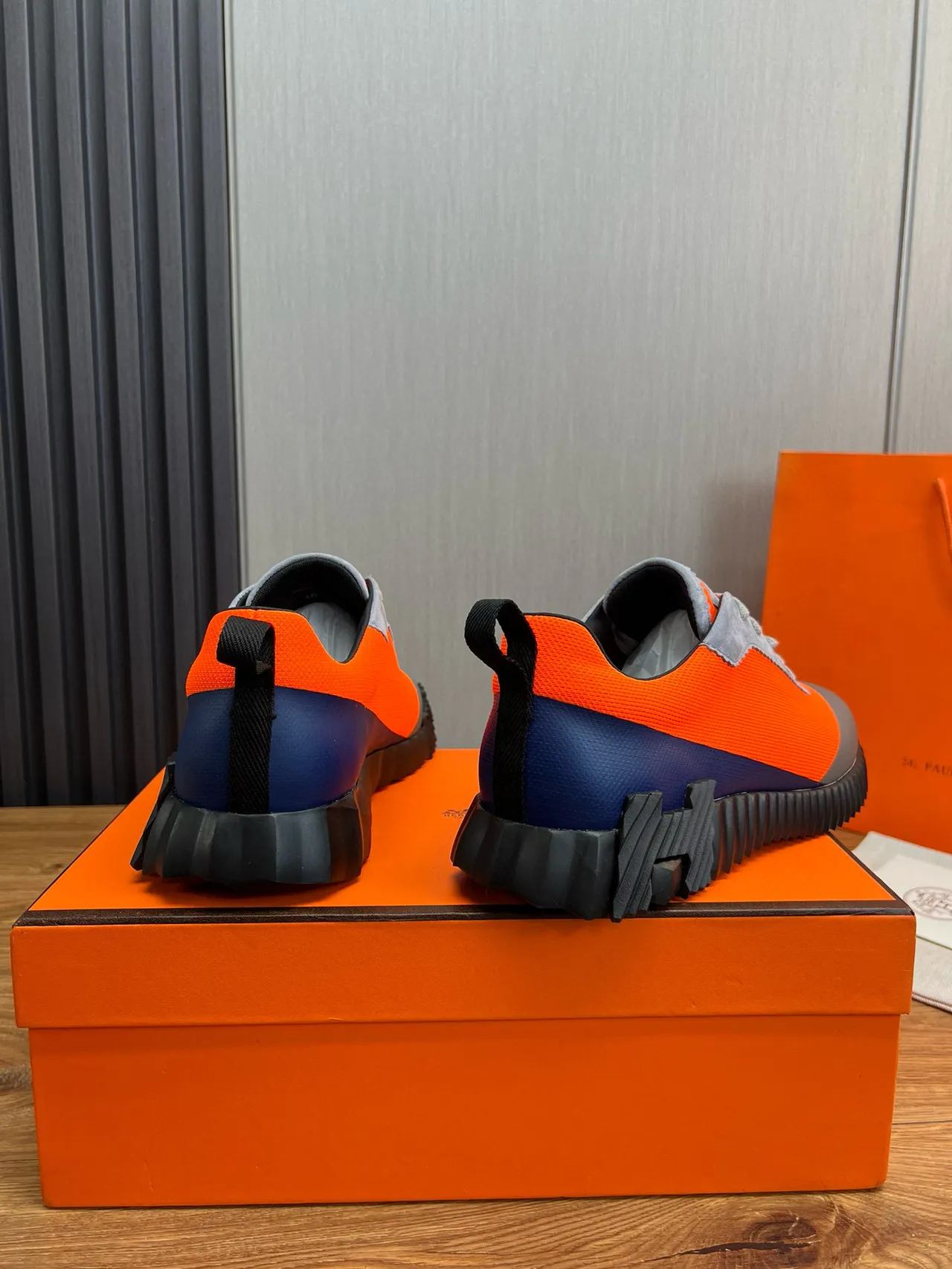Hermès Oran Chaussures Chunky Orange Gris Noir 5