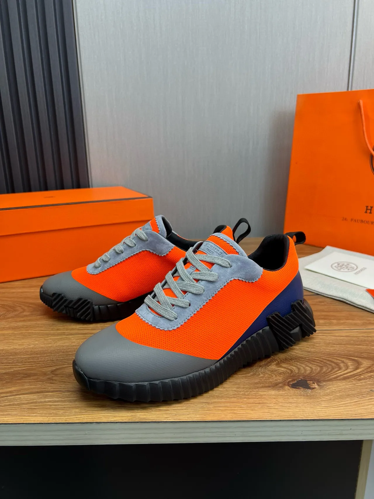 Hermès Oran Chaussures Chunky Orange Gris Noir 10