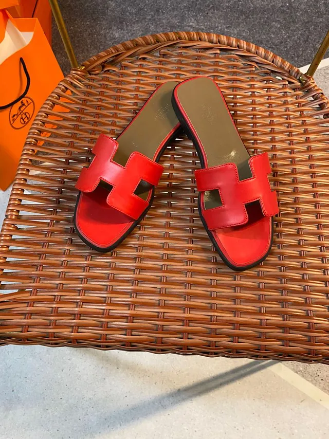 Hermès Oran Red Leather H-Strap Slippers 3