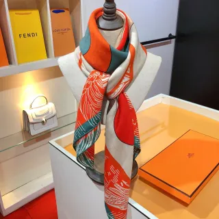 Hermès Orange Bleu Grand Carré Silhouette Graphique Motif Animal Écharpe de Soie