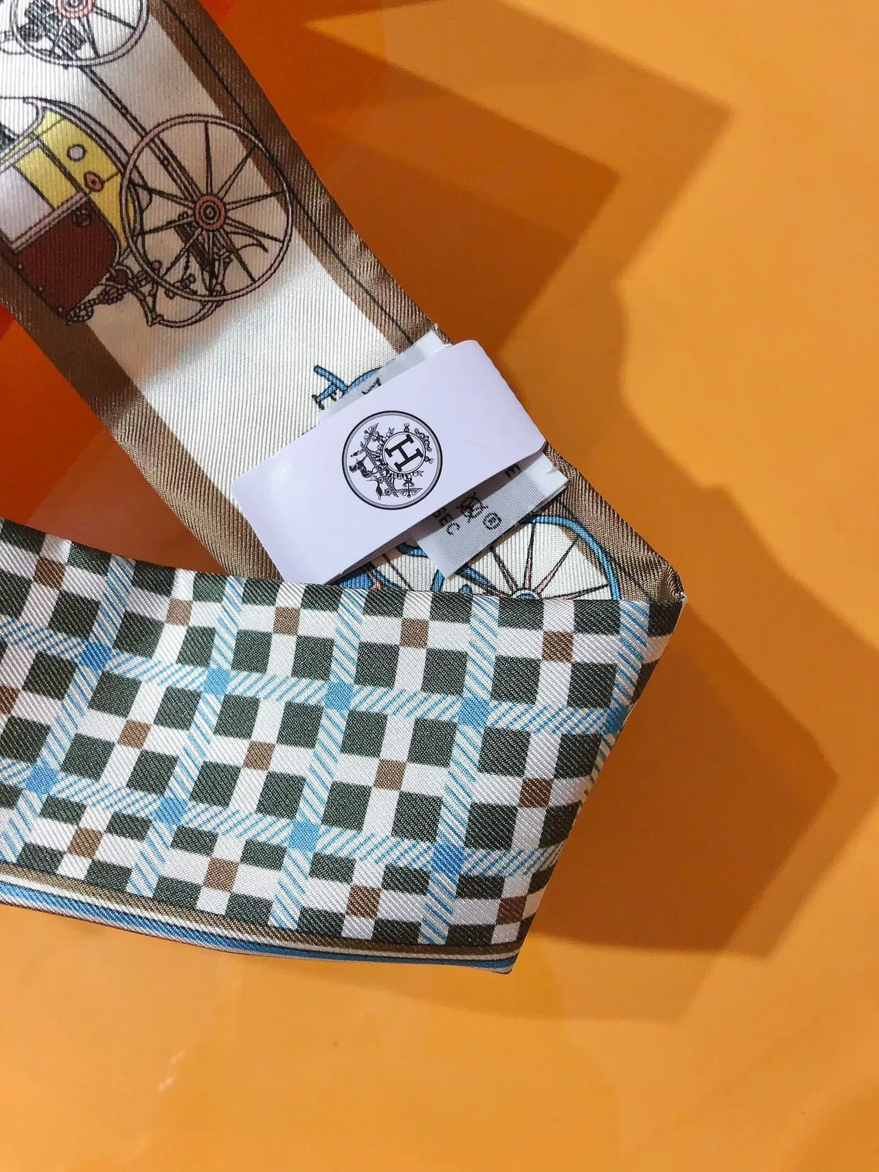 Hermès Twilly وشاح بني أزرق ضيق مطبوع نقش عربة حرير 5