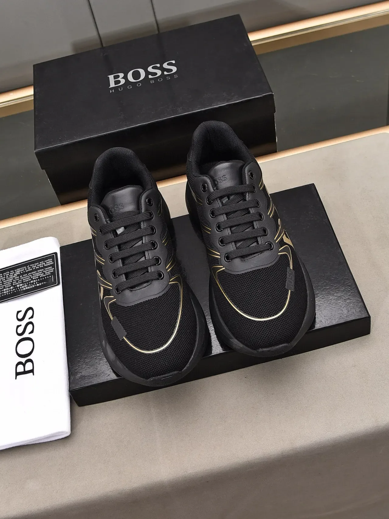 Hugo Boss Sneakers Lifestyle Noir et Or Logo 3