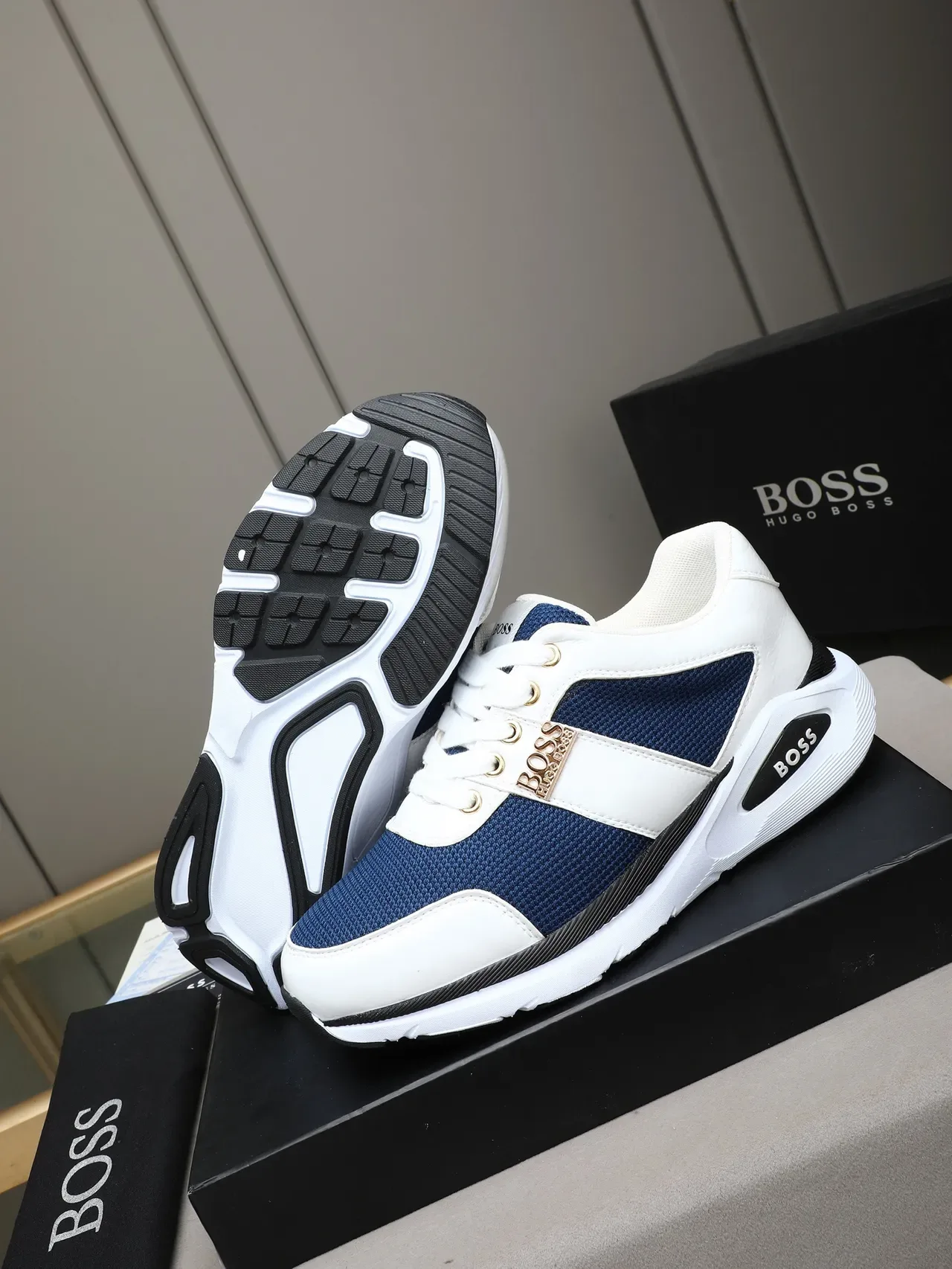 Hugo Boss Tênis Lifestyle Navy e Branco de Couro Mesh 5