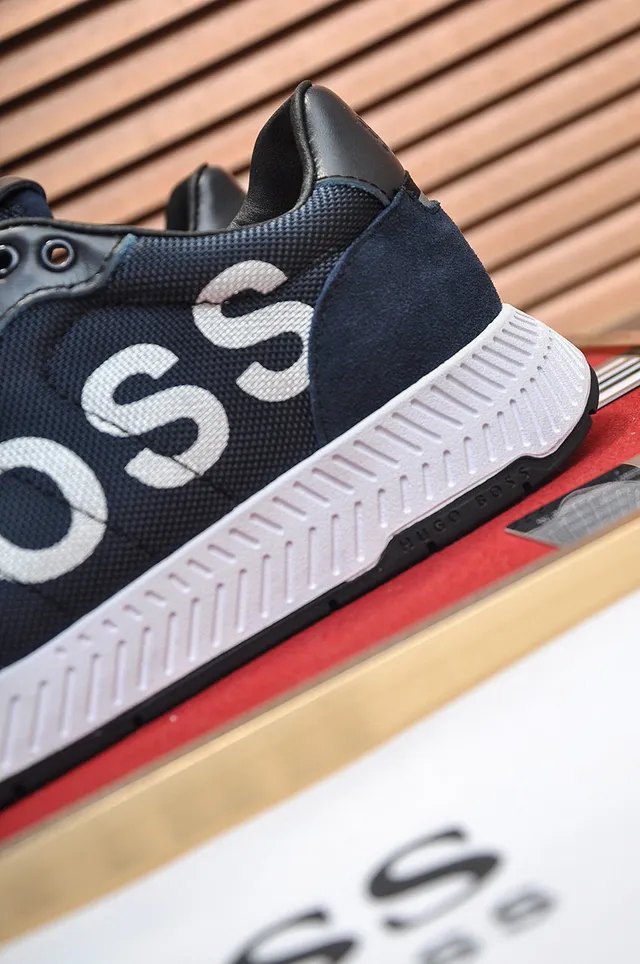 Hugo Boss 海军白网布和合成鞋面 醒目侧面标志 运动鞋 3