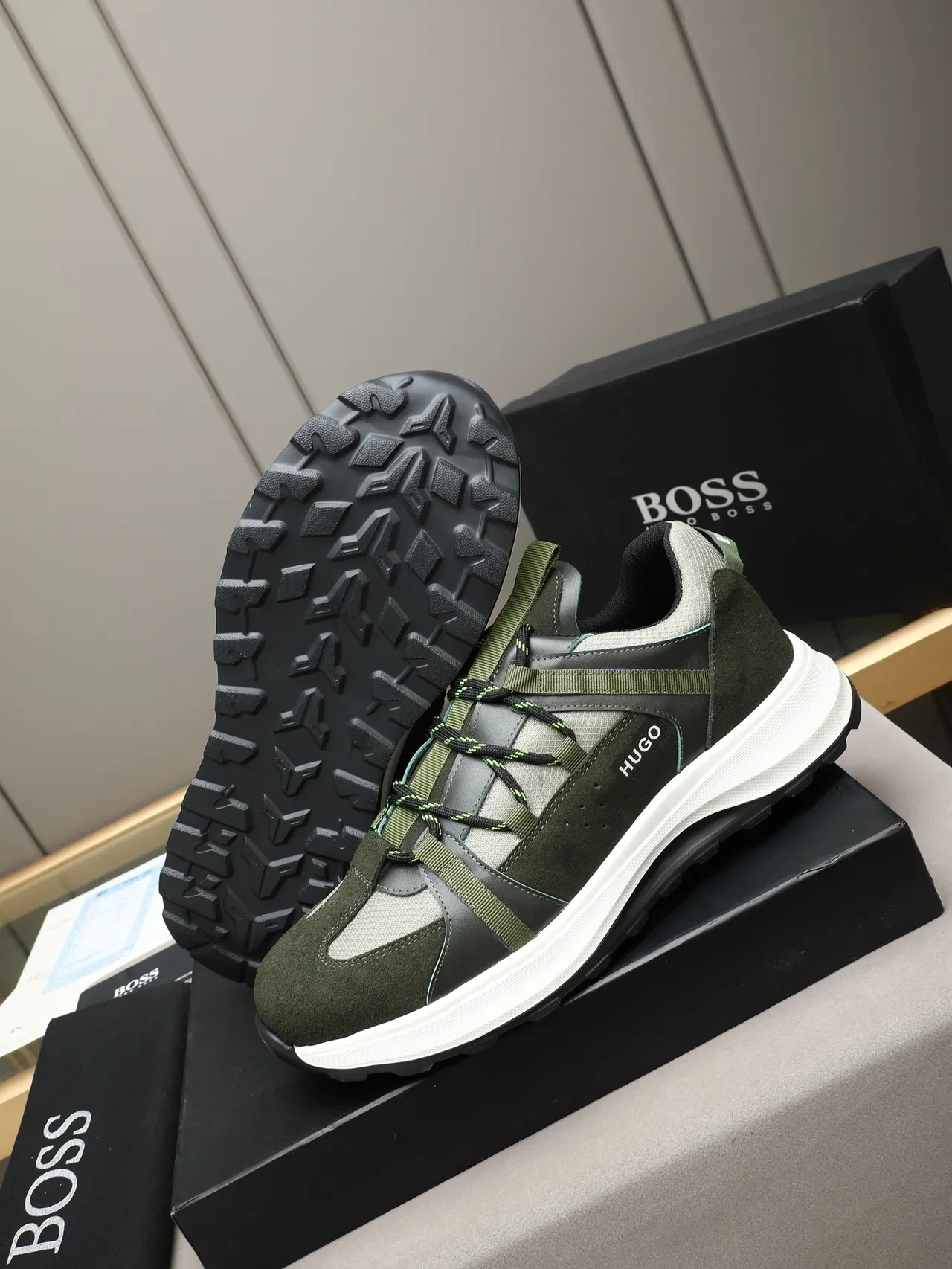 Hugo Boss Zapatillas Lifestyle de Oliva y Gris con Correa 4