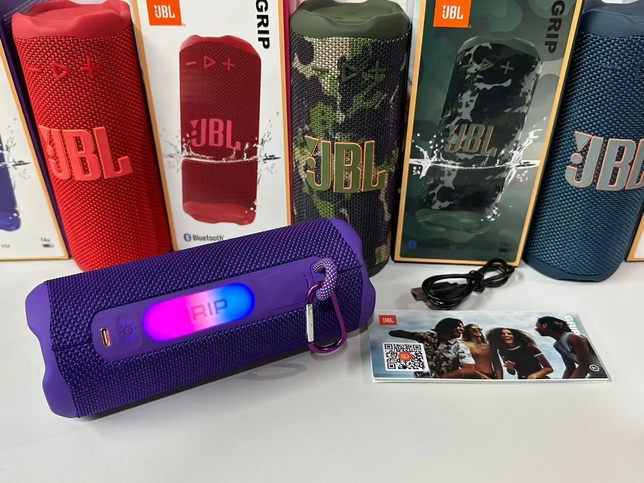 JBL बैंगनी सिलिंड्रिकल बुना हुआ कपड़ा जाली पोर्टेबल स्पीकर 3
