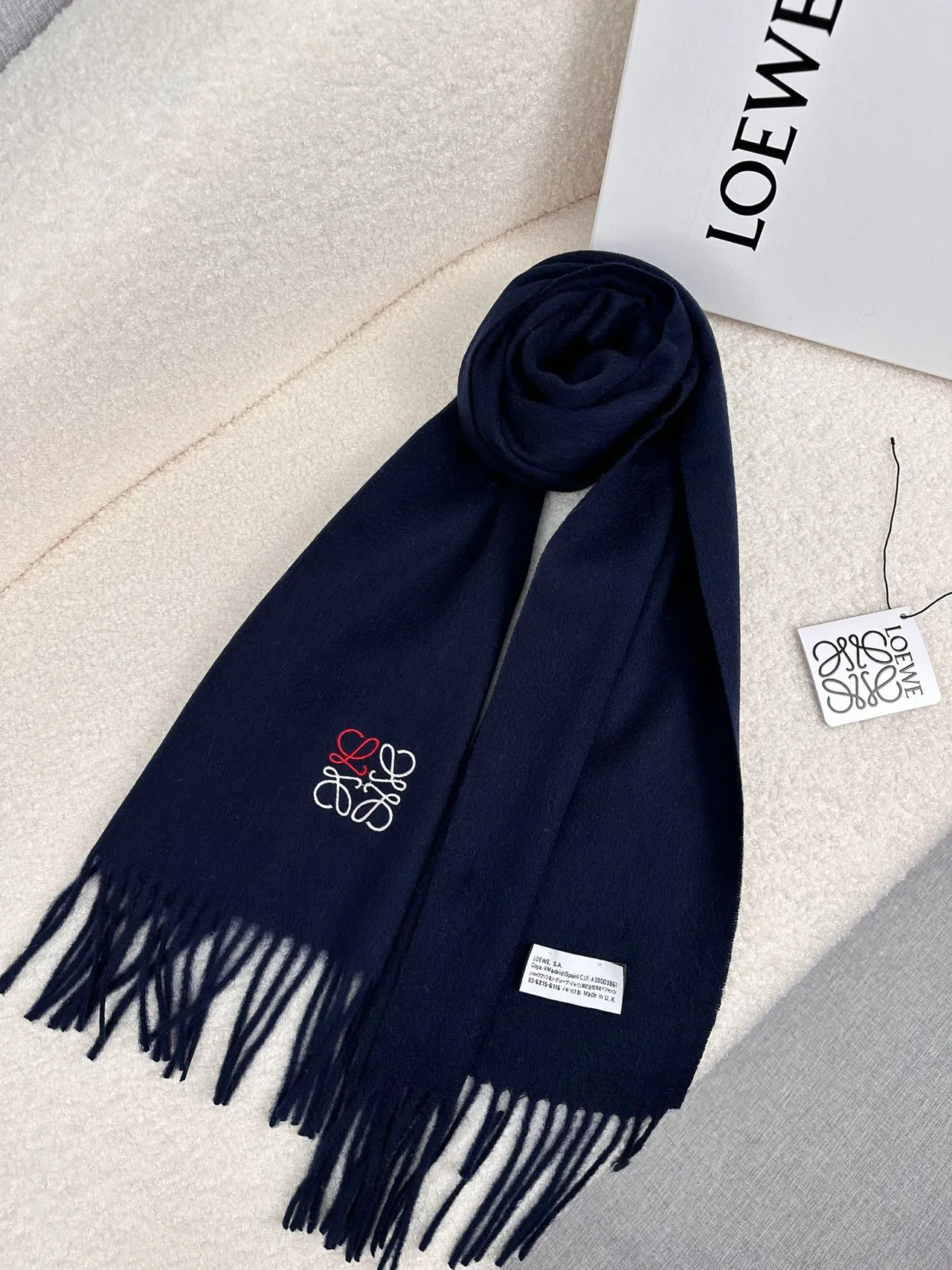 Loewe Anagram 刺绣 海军蓝 羊绒 围巾 2