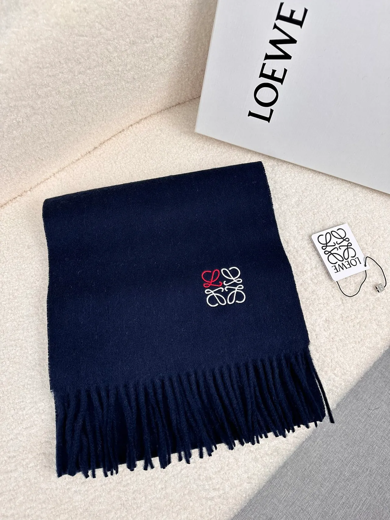 Loewe Anagram 刺绣 海军蓝 羊绒 围巾 7