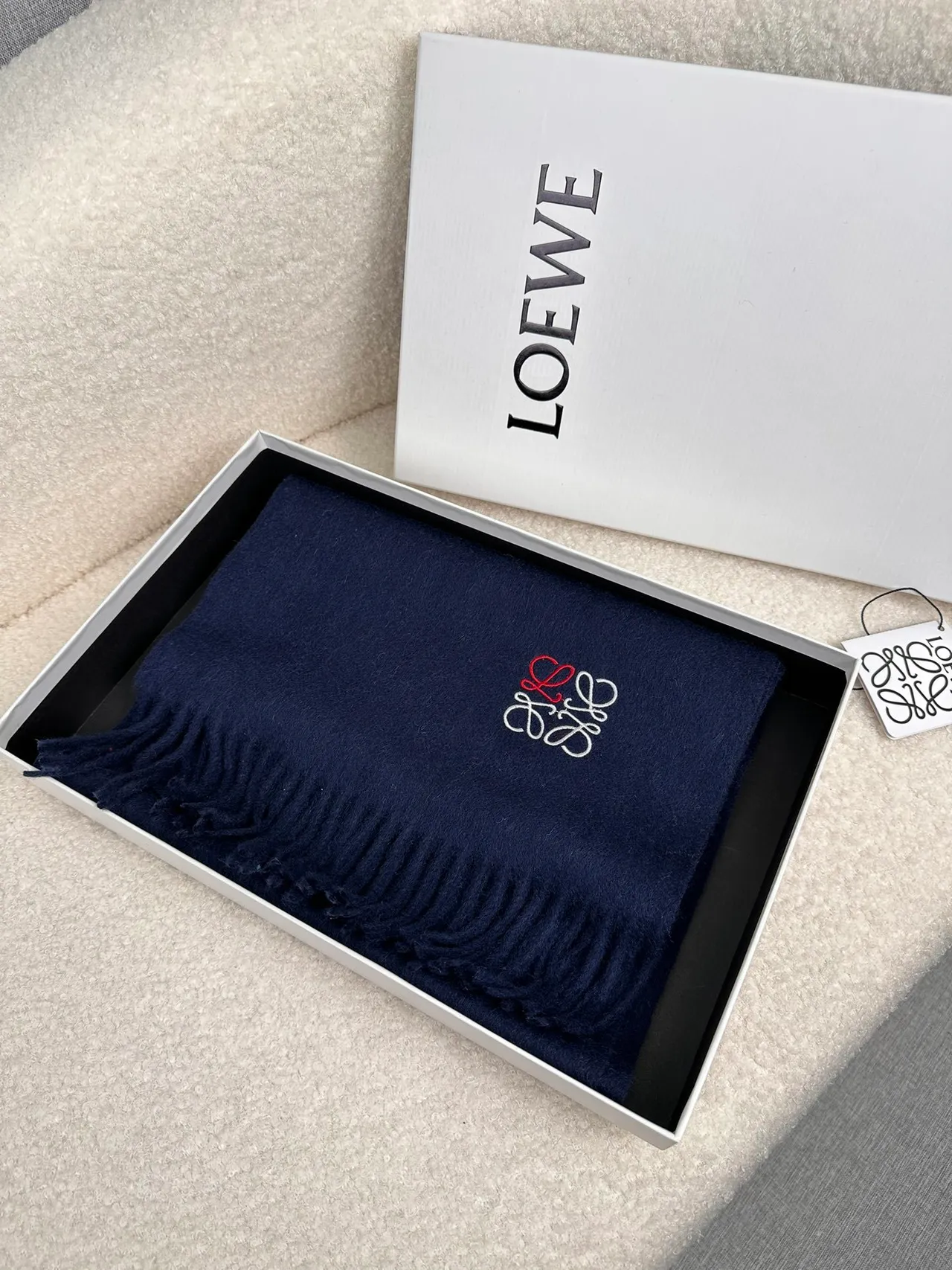 Loewe Anagram 刺绣 海军蓝 羊绒 围巾 8