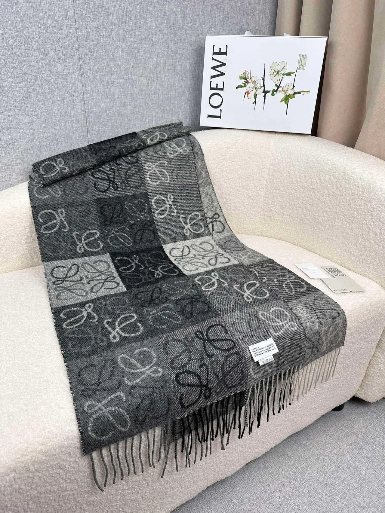 Loewe Anagrama Monograma Patchwork Cashmere Cachecol 6