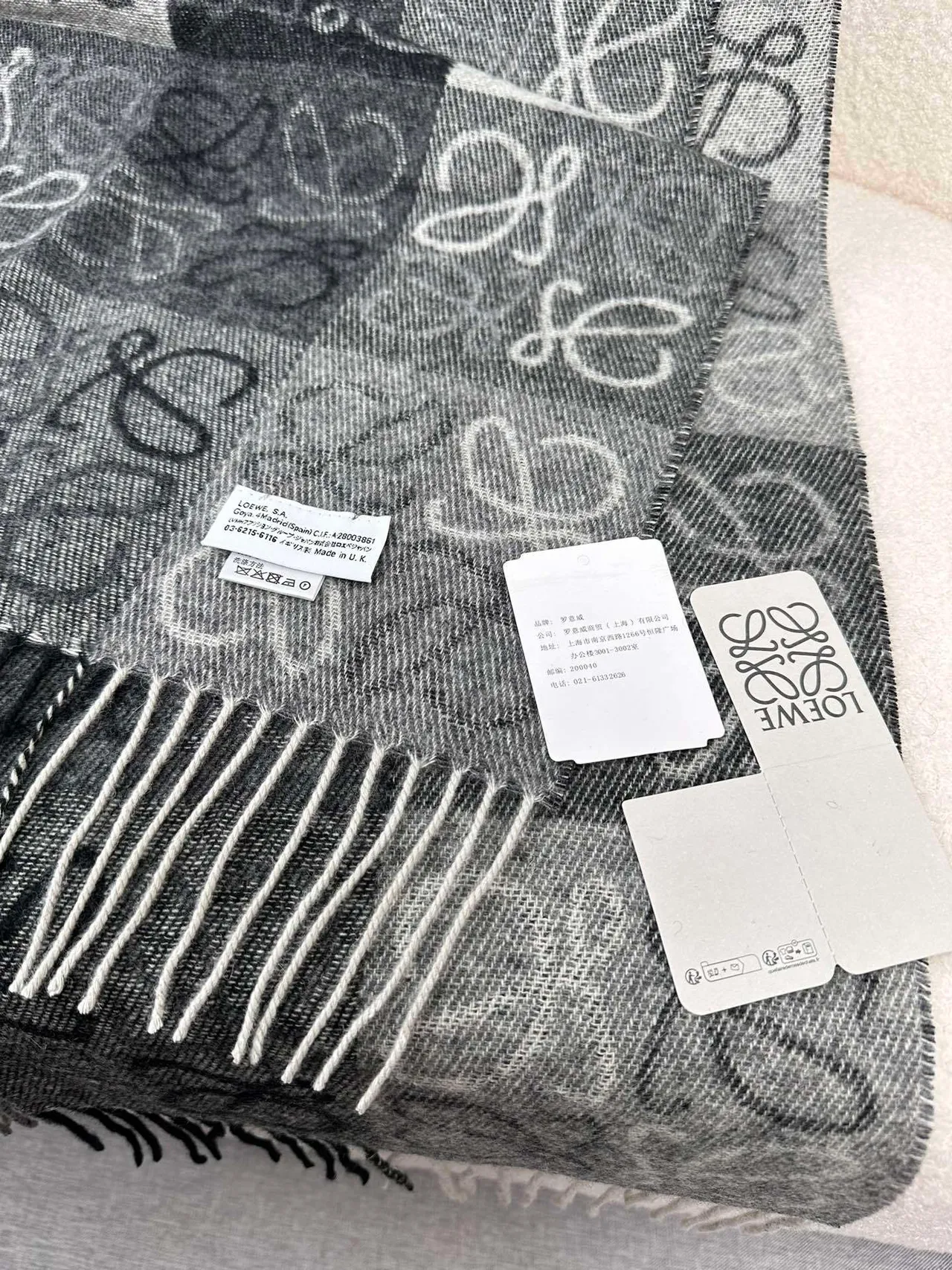 Loewe Anagrama Monograma Patchwork Cashmere Cachecol 7