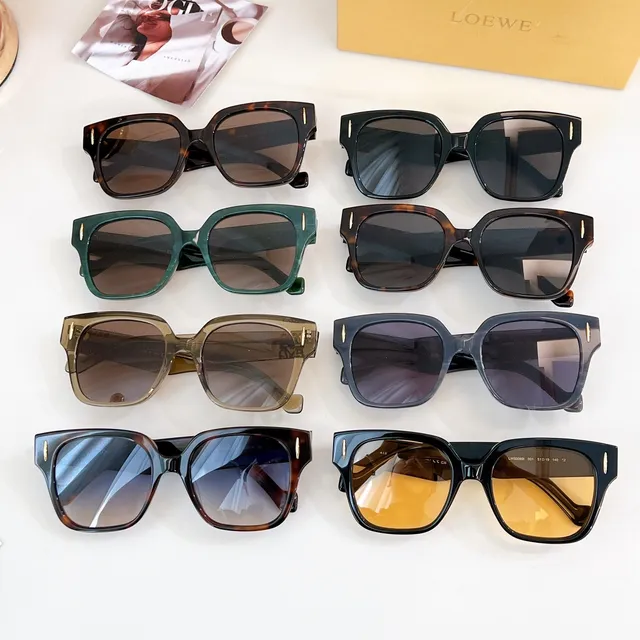 Loewe Anagram Square Lunettes de soleil en acétate marron translucide 2