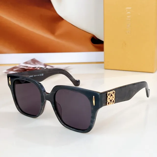 Loewe Anagram Square Lunettes de soleil en acétate marron translucide 5