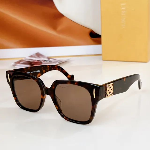 Loewe Anagram Square Lunettes de soleil en acétate marron translucide 7