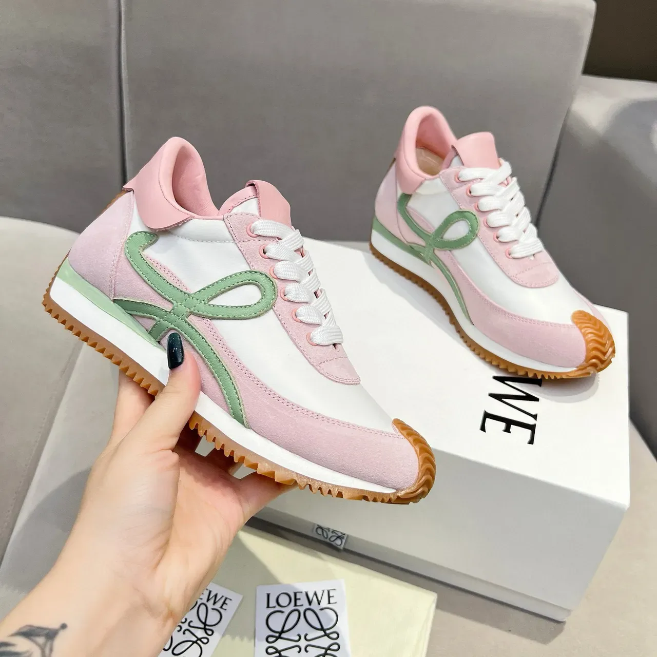 Loewe Flow Runner Pink White Green Orange लाइफस्टाइल स्नीकर 6