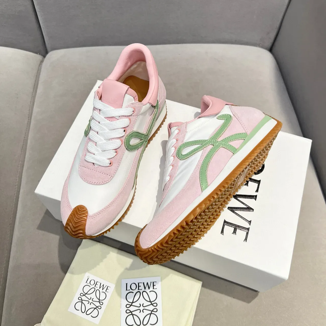 Loewe Flow Runner Pink White Green Orange लाइफस्टाइल स्नीकर 9