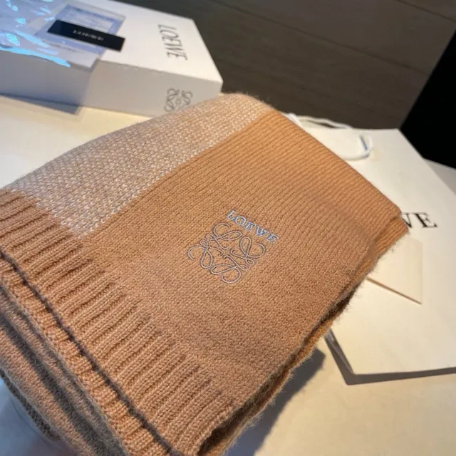 Loewe شاحف كشمير بني بيج مخطط حافة مقرمشة 5