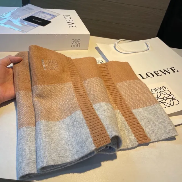Loewe شاحف كشمير بني بيج مخطط حافة مقرمشة 7