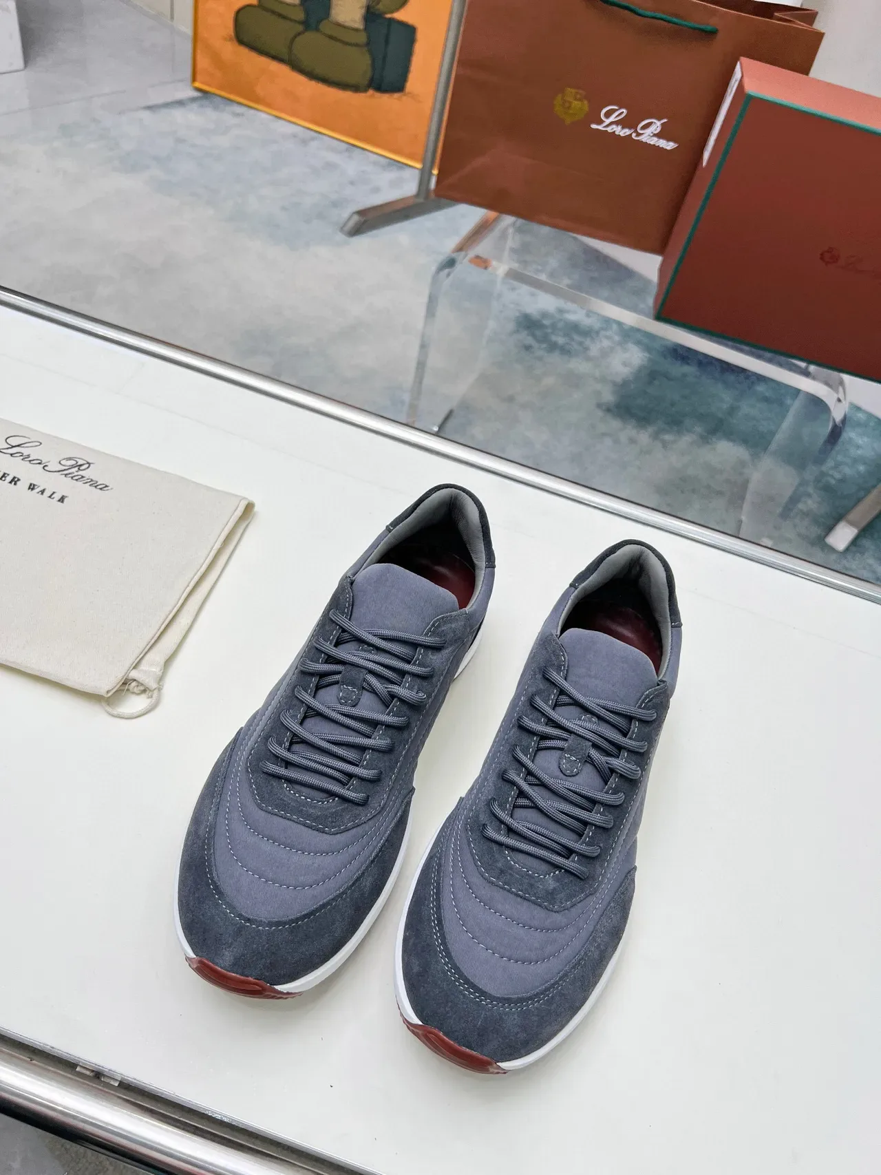 Loro Piana Tênis Lifestyle de Camurça e Textil Cinza 4