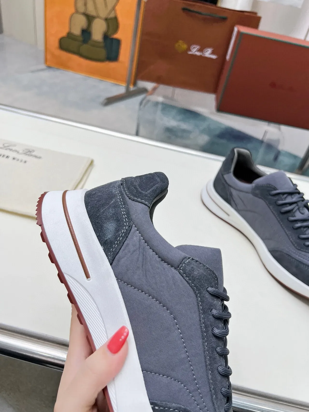 Loro Piana Tênis Lifestyle de Camurça e Textil Cinza 6