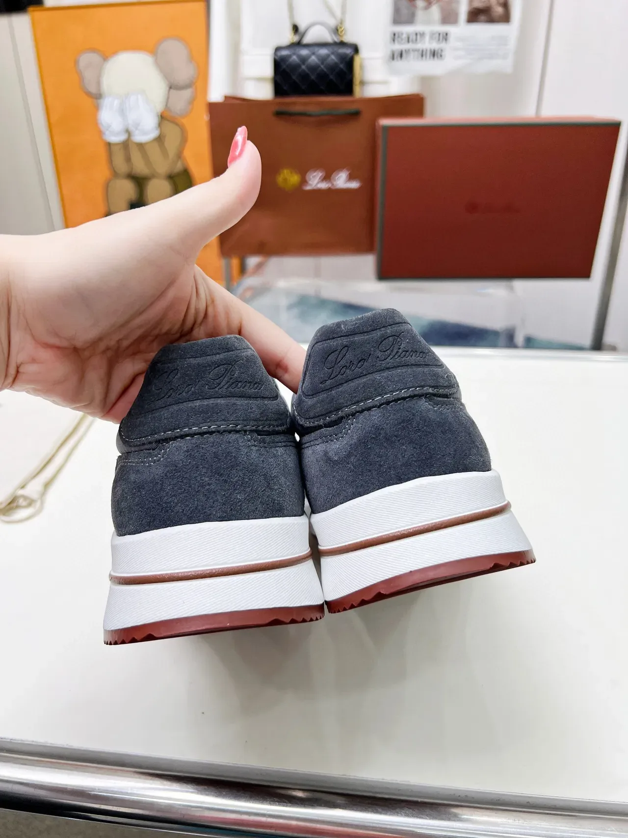 Loro Piana Tênis Lifestyle de Camurça e Textil Cinza 7