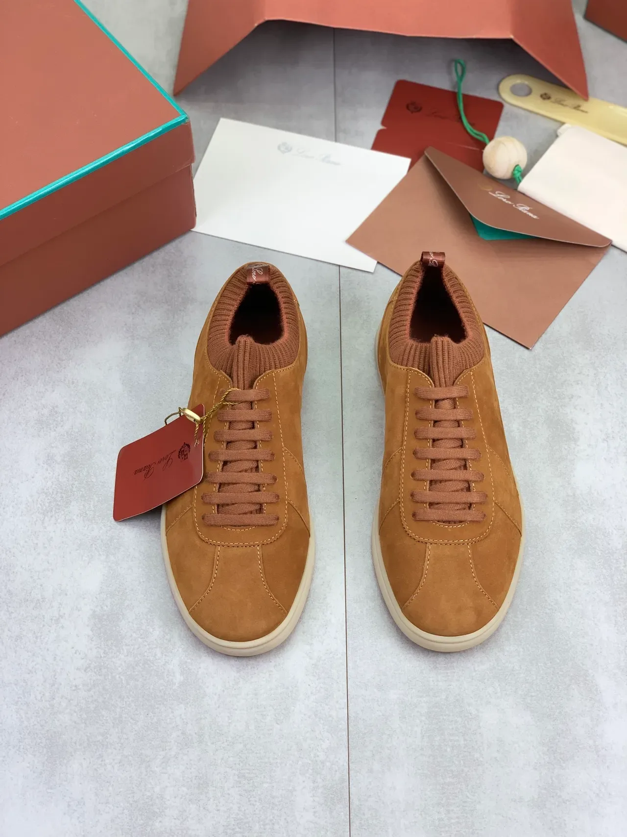 Loro Piana Zapatillas Lifestyle de Ante con Cuello de Punto 4