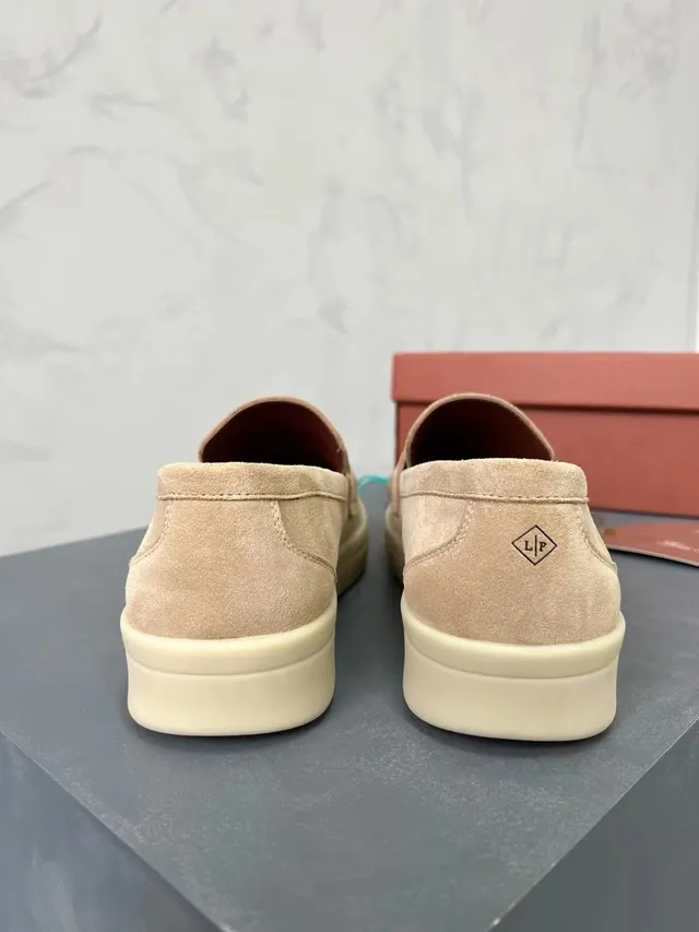 Loro Piana Ultimate Walk বেইজ সুয়েড পেনি লোফার্স 2
