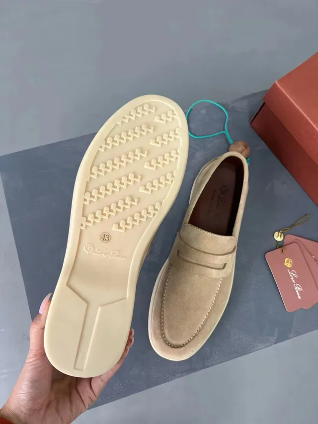 Loro Piana Ultimate Walk বেইজ সুয়েড পেনি লোফার্স 4
