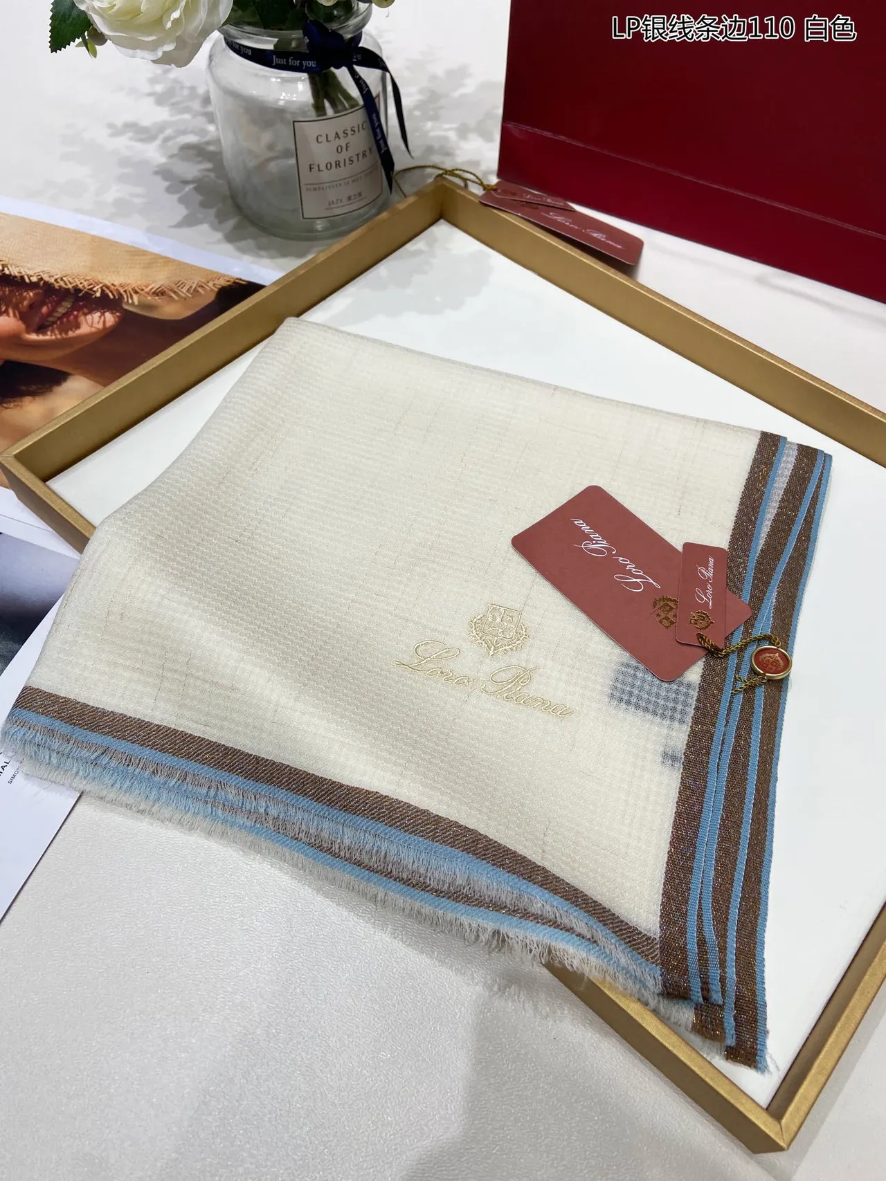 Loro Piana Branco Azul Tecido Leve Bordado Logo Xale de Cachemira 4