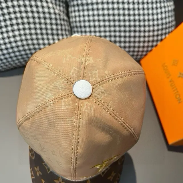 Louis Vuitton Beige Marrón Estructurado Seis Paneles Corona Pre-Curvada Borde Gorra de Béisbol 7