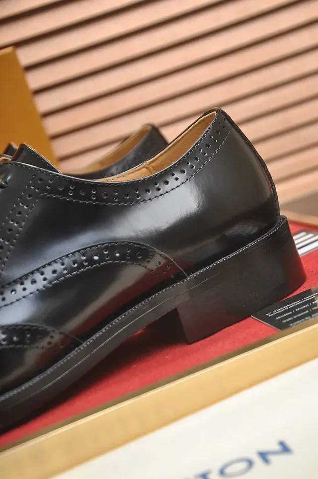 Louis Vuitton Black Beige Polished Leather Full Wingtip Brogue 2