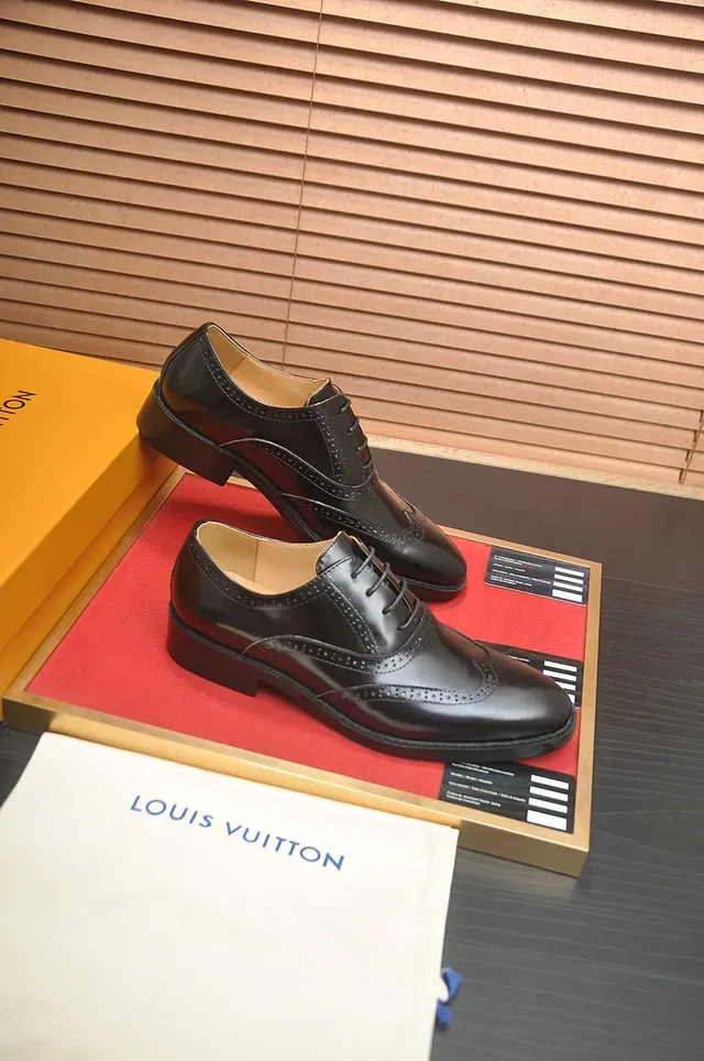 Louis Vuitton Black Beige Polished Leather Full Wingtip Brogue 4