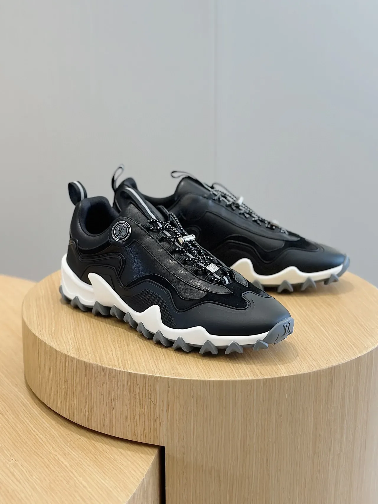 Louis Vuitton Black White Chunky Sole Sculpted Wave Midsole Lifestyle Sneakers 3