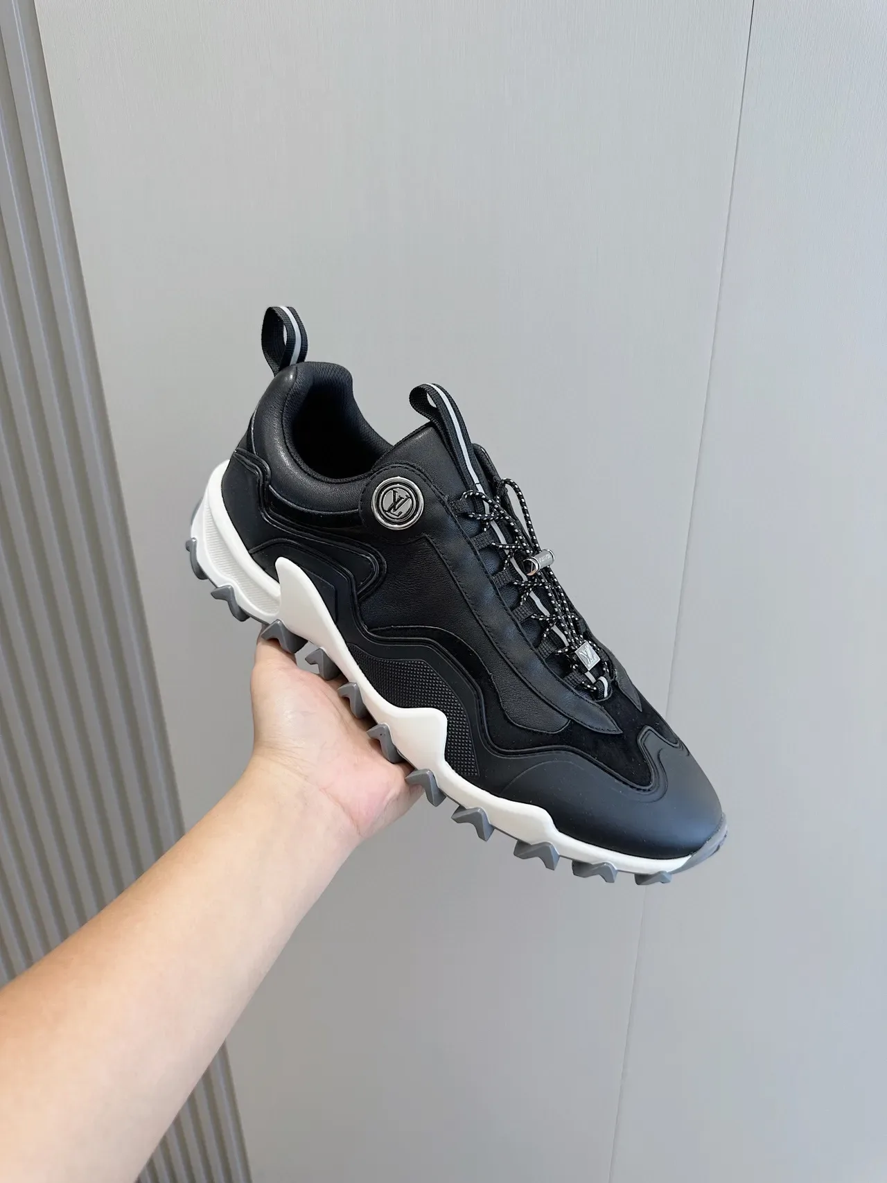 Louis Vuitton Black White Chunky Sole Sculpted Wave Midsole Lifestyle Sneakers 5