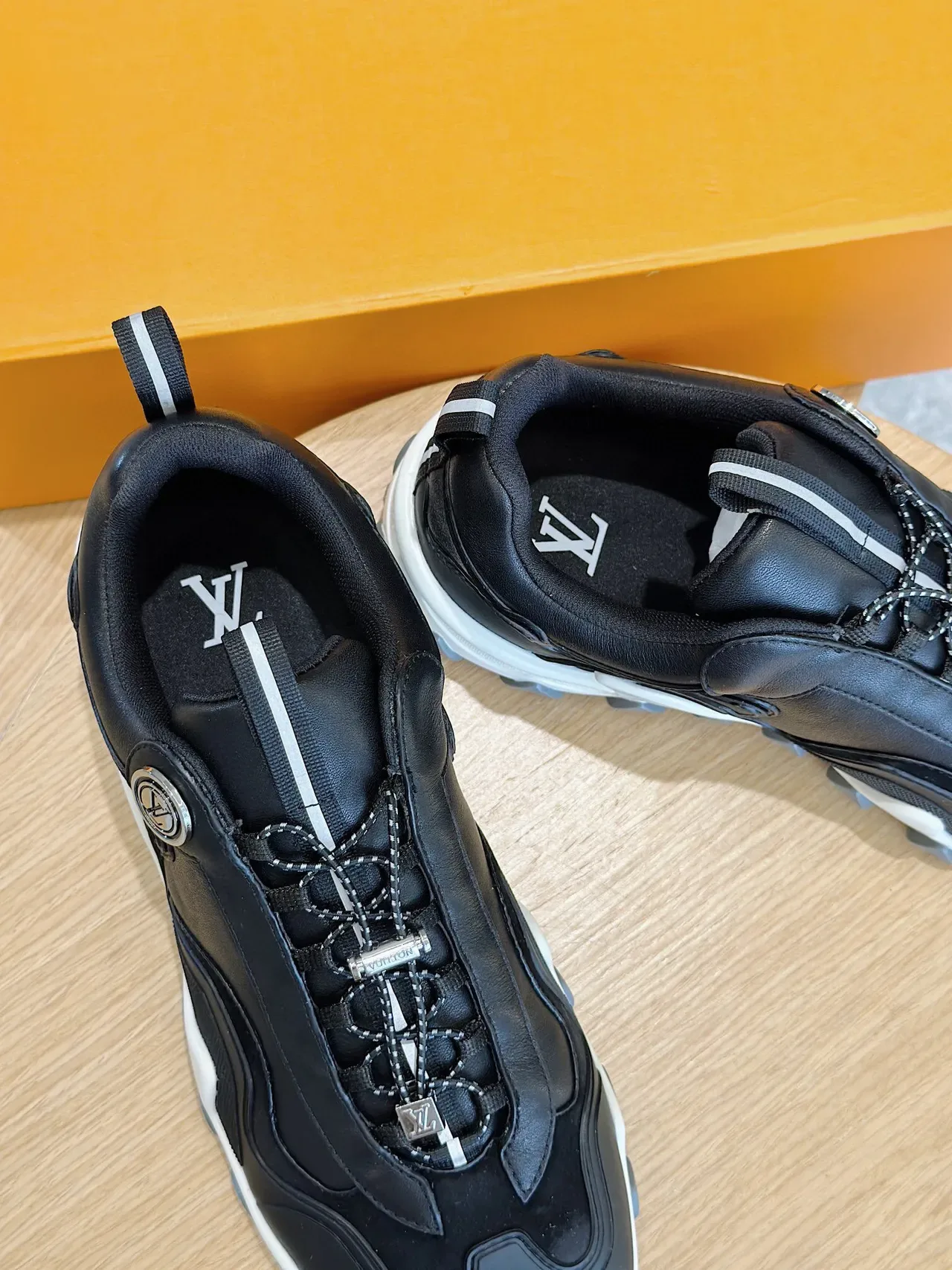 Louis Vuitton Black White Chunky Sole Sculpted Wave Midsole Lifestyle Sneakers 8