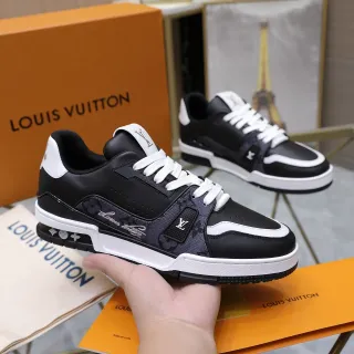 Louis Vuitton Zapatillas Lifestyle Negro Blanco Suela con Capas Panel Textil Monogramado