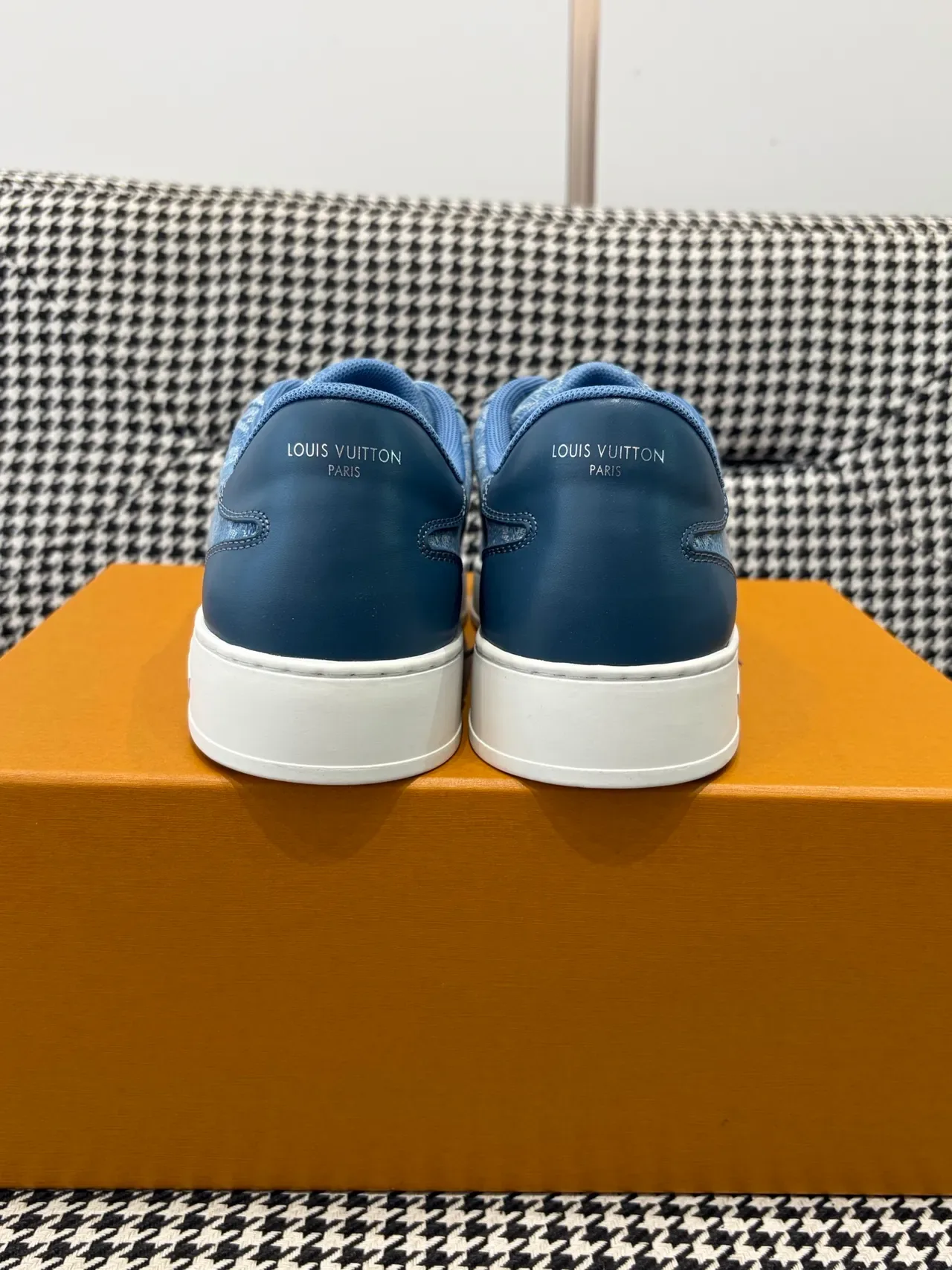 Louis Vuitton Sneakers Lifestyle Bleu Blanc Denim Haut Impression Monogram 4