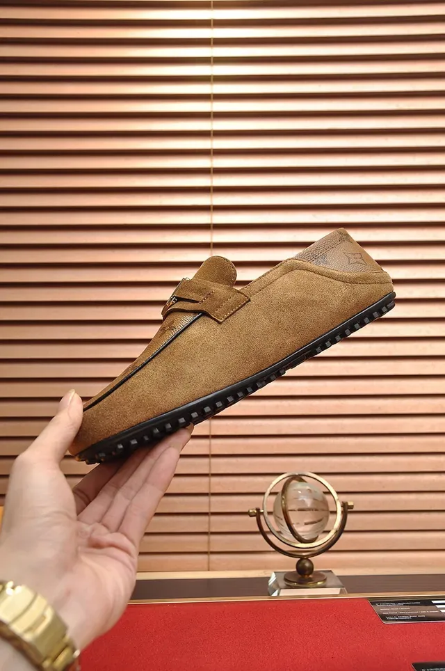 Louis Vuitton Marrón Beige Monogramado Ante Tiracolo Loafer 6