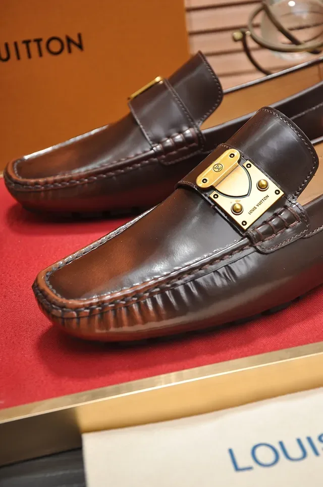 Louis Vuitton Brown Gold Polished Leather Moc-Toe Stitching Loafer 2