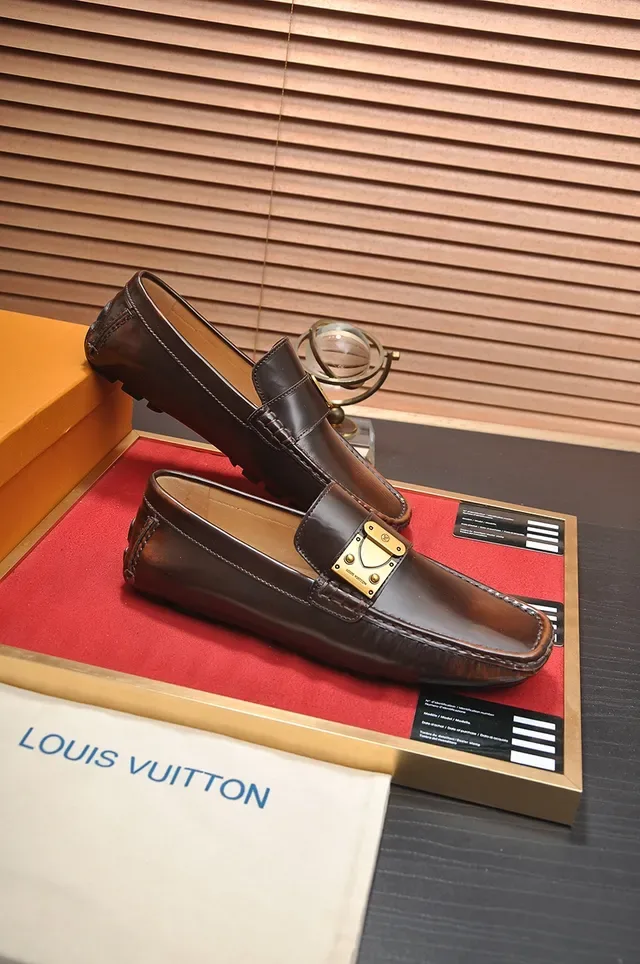 Louis Vuitton Brown Gold Polished Leather Moc-Toe Stitching Loafer 4